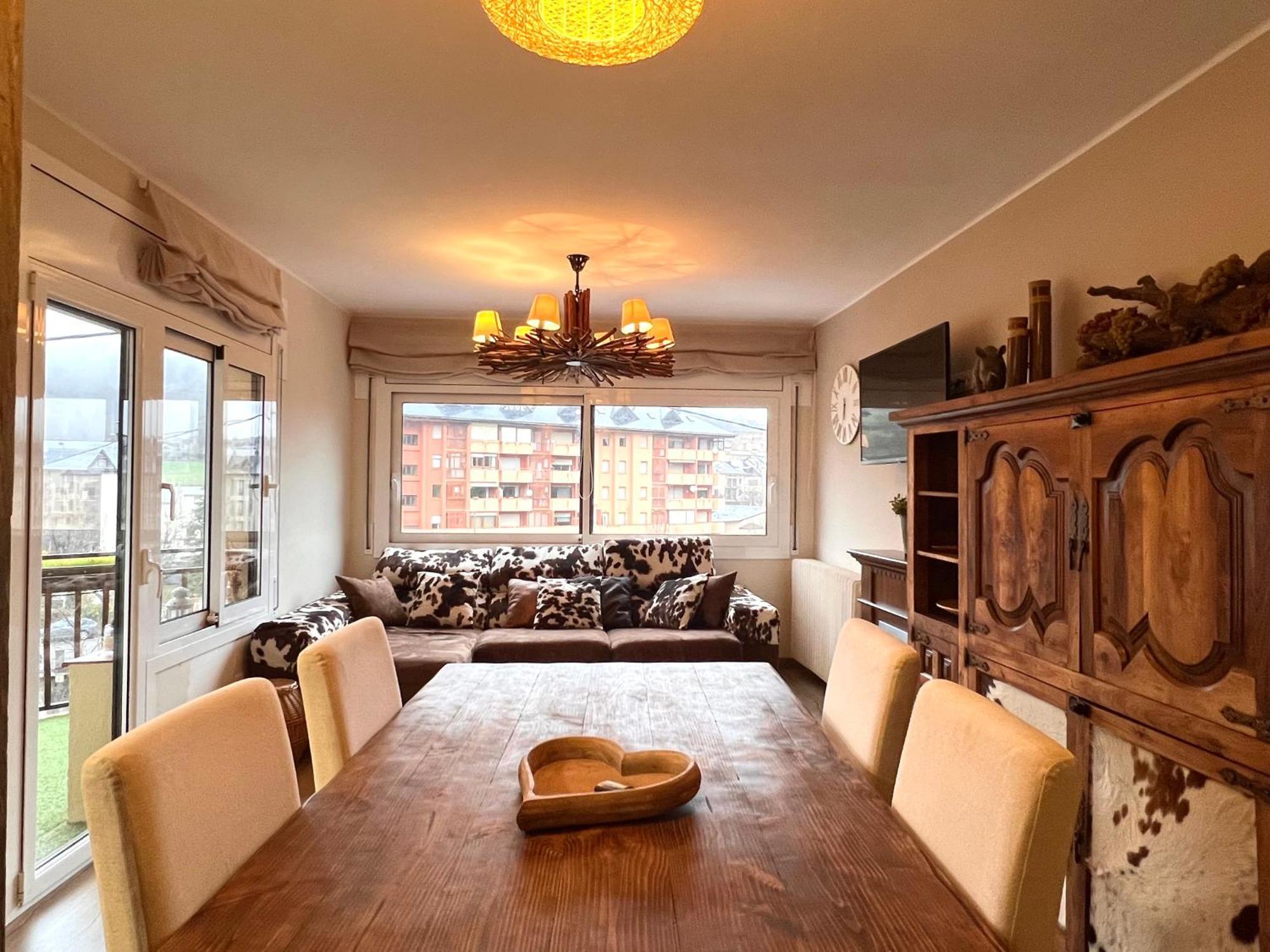 Apartament Les Vernedes - L'Amfitriona Sort Exteriér fotografie