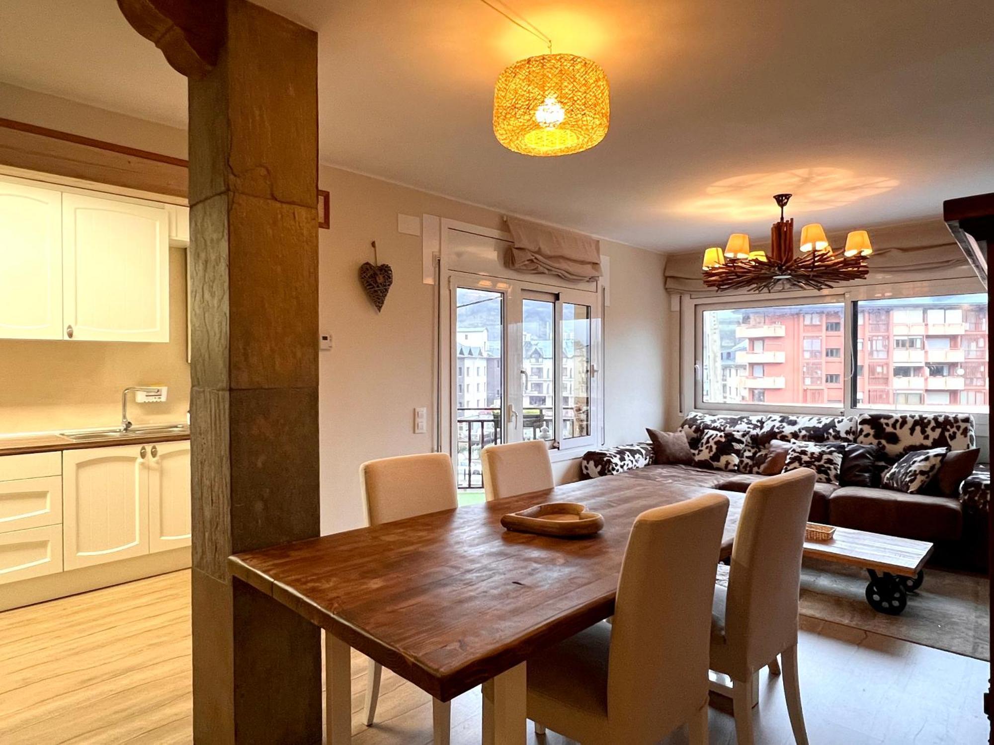 Apartament Les Vernedes - L'Amfitriona Sort Exteriér fotografie